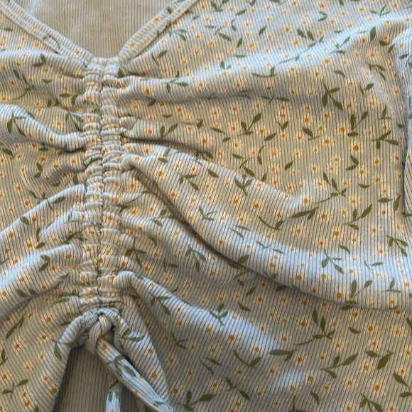 Flowered crop top - Picture 4 of 11